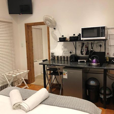 Апартаменты 4 Duke Street Flat#2 Моссел-Бей Экстерьер фото