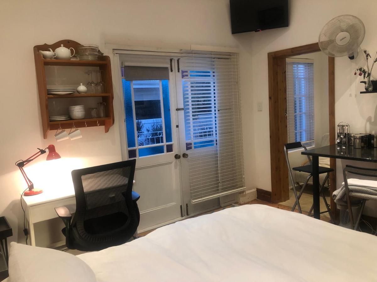 Апартаменты 4 Duke Street Flat#2 Моссел-Бей Экстерьер фото